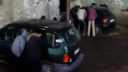 三个鸡巴在嘴里 恐怖色情