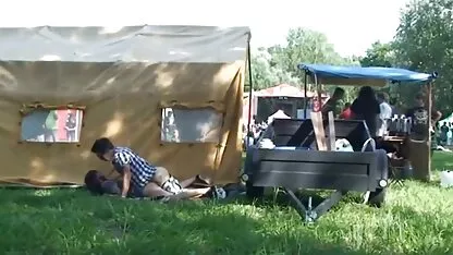 大黑公鸡-老尼古拉斯，她喜欢黑暗 睡觉的妈妈做爱