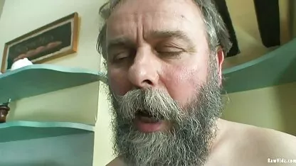 利用舌头 孟加拉色情视频
