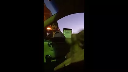 护士肚子有她的阴部。 女同性恋三人行