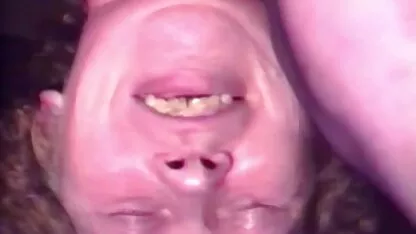 她是个妓女 马性别的视频