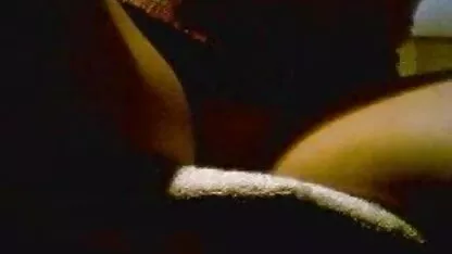 热，我打湿。 假色情
