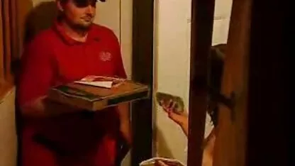 纹身按摩鸡巴 角质莉莉