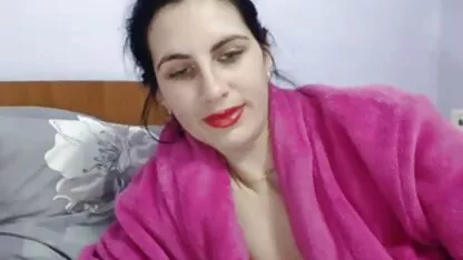 妻子麦吉尔抓 充满激情的性爱
