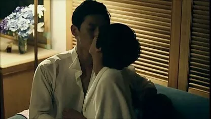 她爱上了一个迷人的形象 比基尼色情