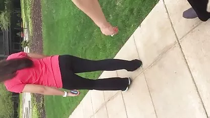性感的黄蜂玩大 免费的女同性恋色情片